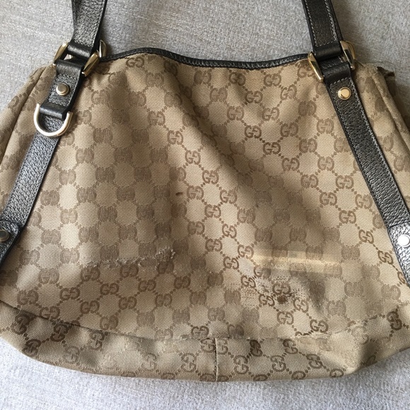 Authentic Gucci Monogram Medium Abbey Shoulder bag. - Picture 10 of 15